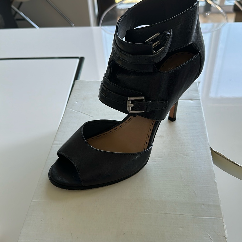 Very comfortable coach shoes 3 1/2 heel color slate